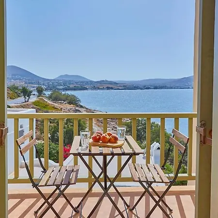 Ferienhaus Ochre Dream, Front & Sunset Naoussa