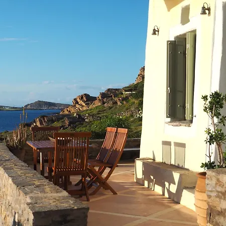 Ochre Dream, Front & Sunset Holiday home