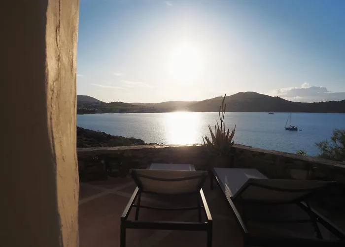 Ochre Dream, Front & Sunset Holiday home *