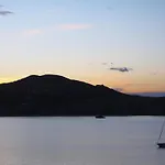Ochre Dream, Front & Sunset Дом отдыха
