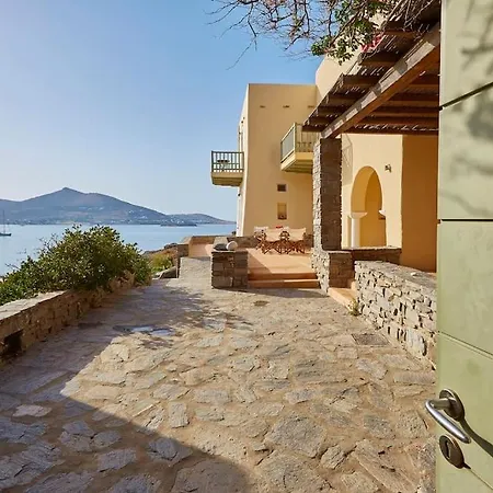 Ochre Dream, Front & Sunset Casa vacanze