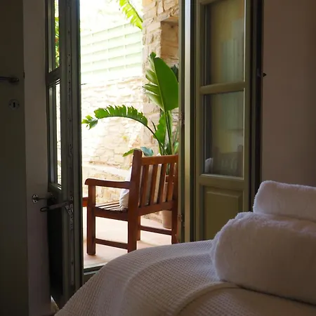 Ochre Dream, Front & Sunset Prázdninový dům Nausa