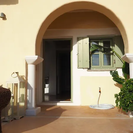 Ochre Dream, Front & Sunset Nausa