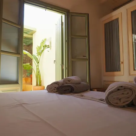 Casa vacanze Ochre Dream, Front & Sunset *