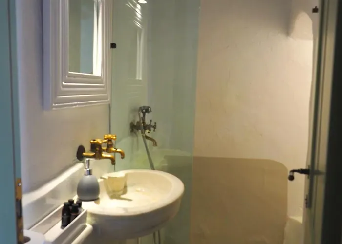 Ochre Dream, Front & Sunset Nyaraló *